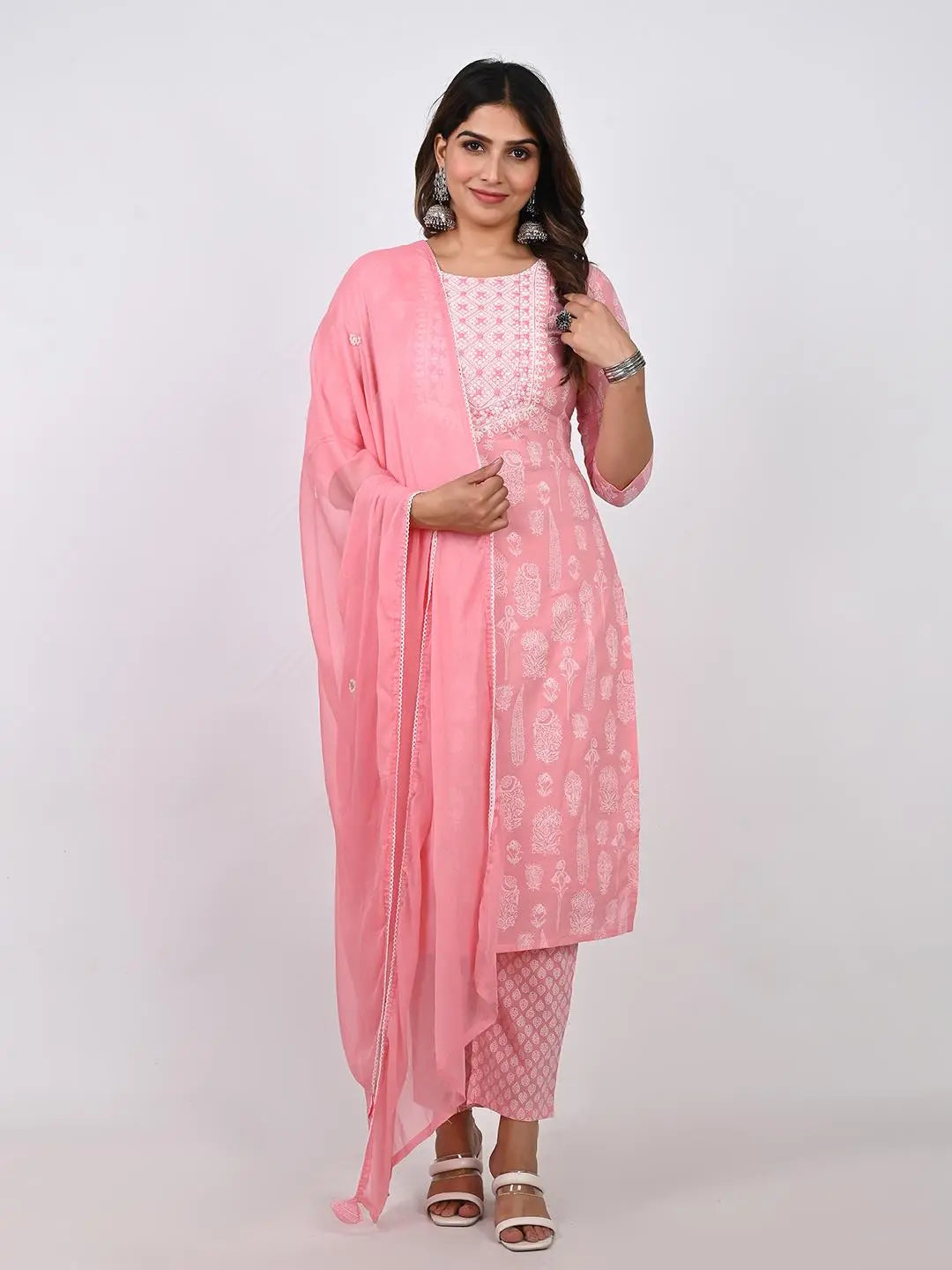 PURE COTTON EMBROIDED KURTA PANT AND DUPATTA SET Kavita Gupta