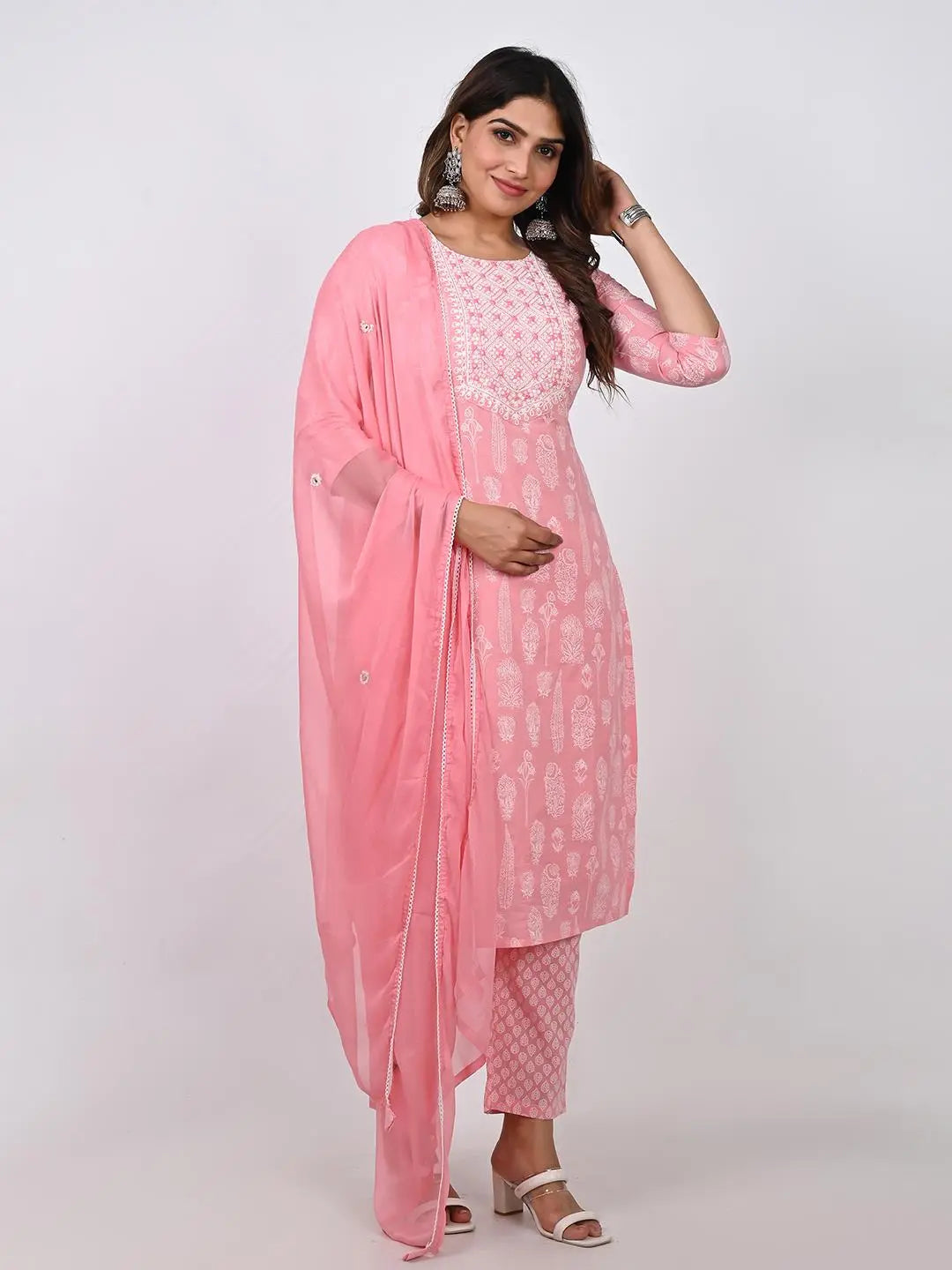 PURE COTTON EMBROIDED KURTA PANT AND DUPATTA SET Kavita Gupta