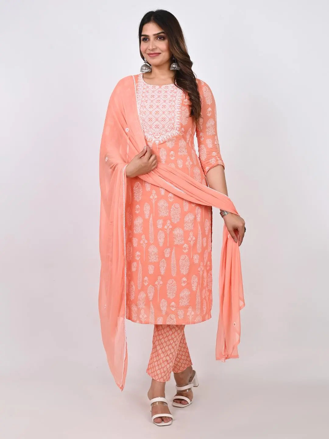 PURE COTTON EMBROIDED KURTA PANT AND DUPATTA SET Kavita Gupta