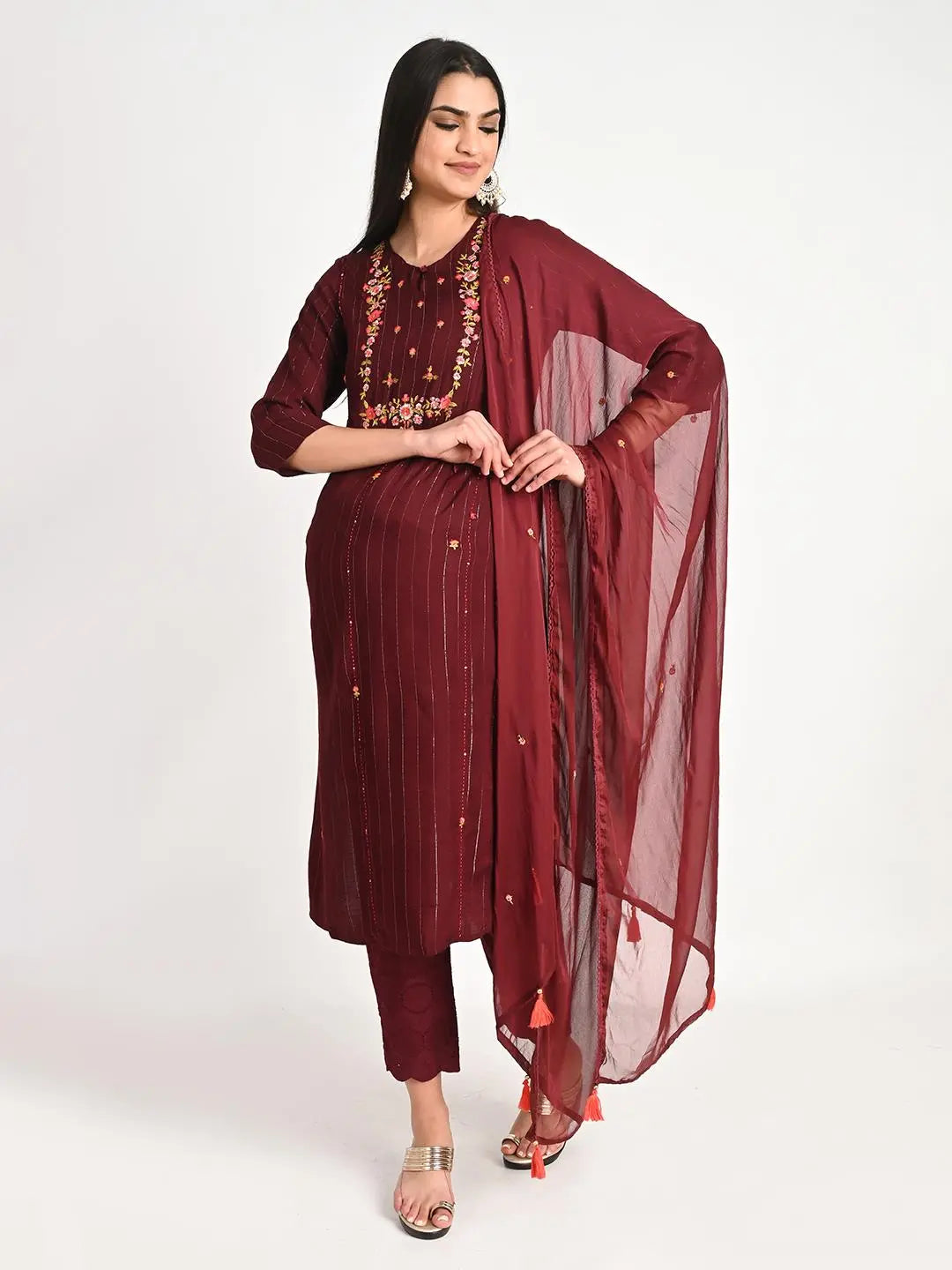 Plus sized Viscose rayon yarn dyed embroidered kurta pant and dupatta set for maternity and feeding purpose  mumzhug 