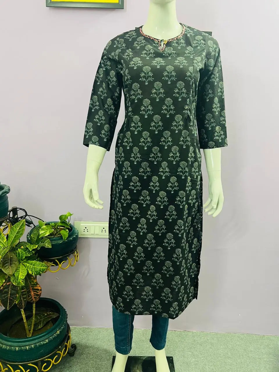 PURE COTTON PRINTED FEEDING KURTA WITH SIDE POCKET  mumzhug 