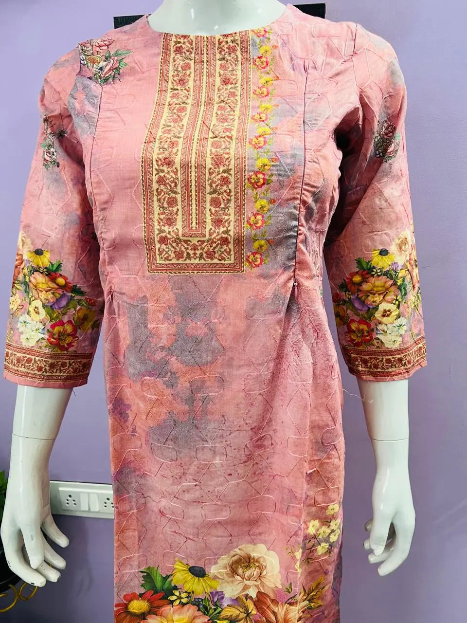 PINK COLORED COTTON FLORAL PRINT NURSING AND FEEDING KURTA WITH BOTH SIDE FEEDING ZIPPER  mumzhug 