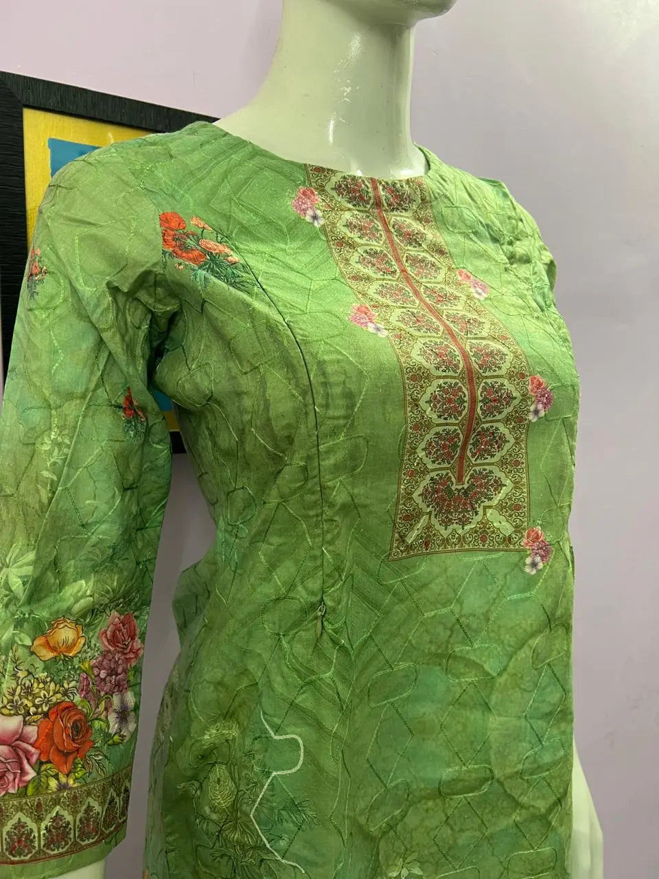 GREEN COLORED COTTON FLORAL PRINT NURSING AND FEEDING KURTA WITH BOTH SIDE FEEDING ZIPPER  mumzhug 